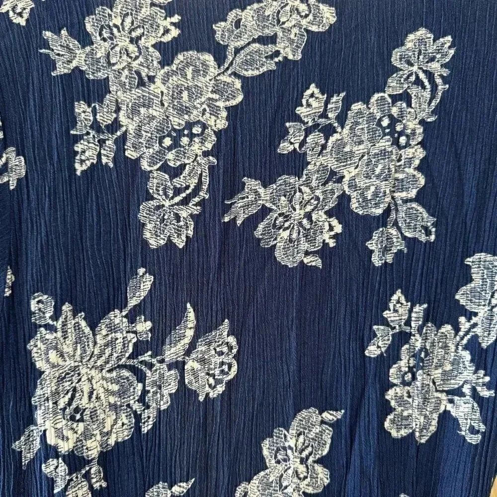 Lulu's Midnight Blue and White Floral Maxi Dress - Picture 9 of 14